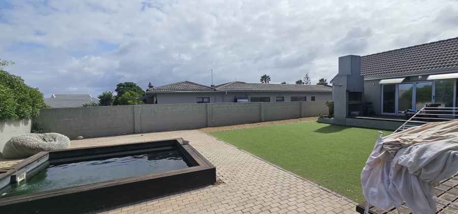 4 Bedroom Property for Sale in Country Club Western Cape